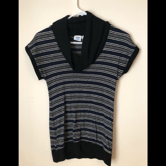 Striped top - Picture 1 of 2